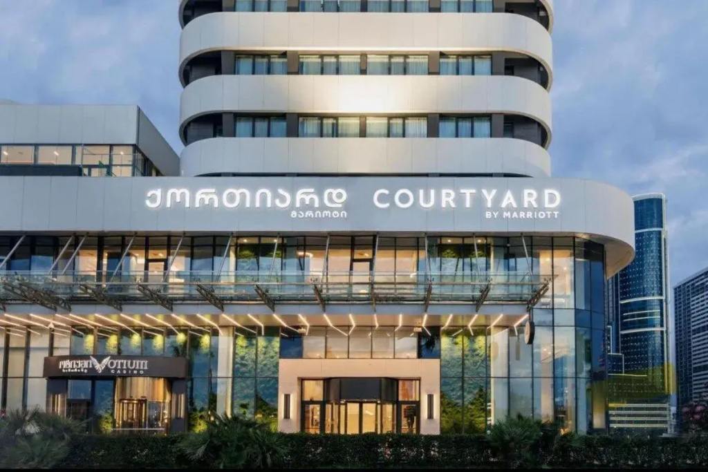 Courtyard by Marriott 1606 Apartments