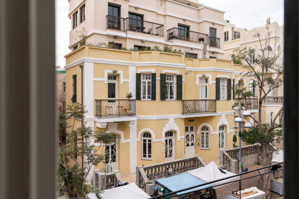 Blueground at Nahalat Byniamin Exquisite Balcony ID54 Apartments