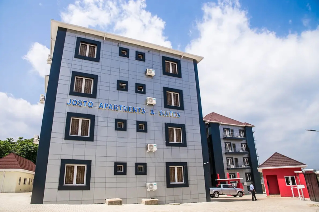 Josto Apartment & Suites Hotel