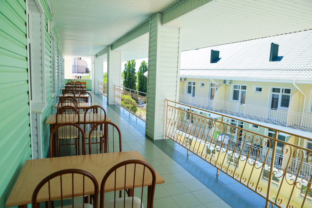 Balcony & Terrace