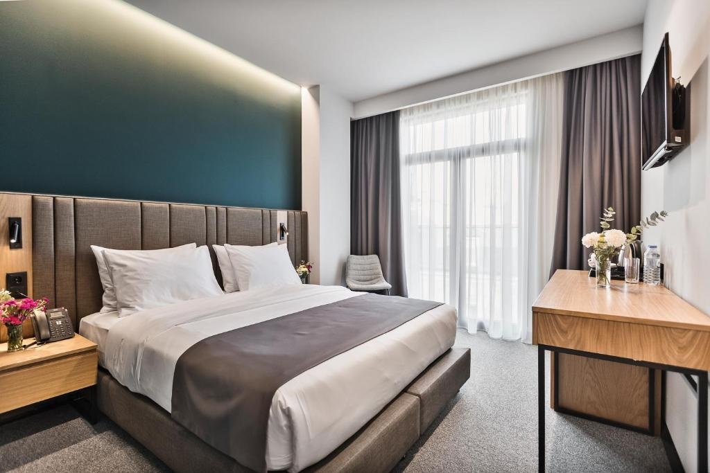 Graf Hotel Room Type - Economy Double Room (Full Double Bed)