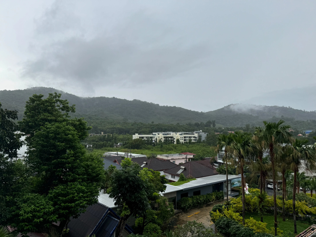 ReLife NaiHarn Beach By Mill 408 Apartments