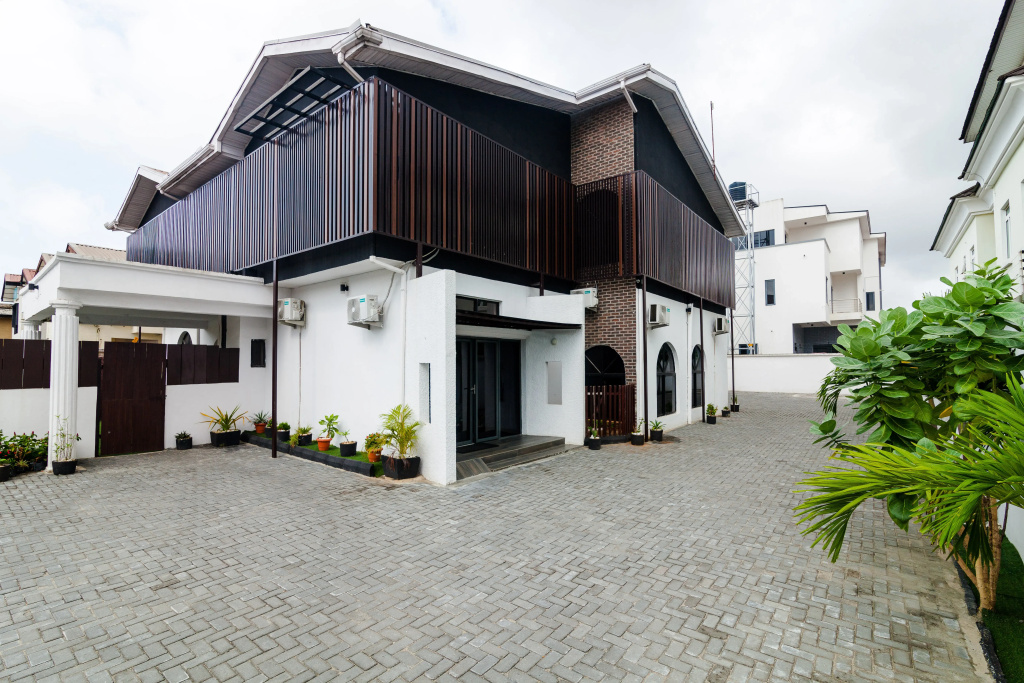 Fifthinn Lekki Hotel