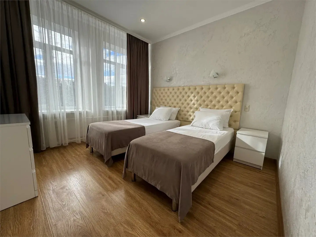 2-room Standard Double room with city view (full double bed)