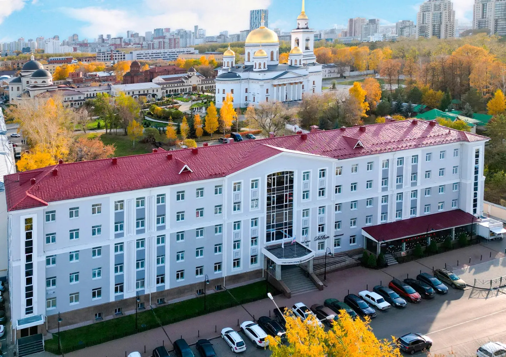 Отель Грин Парк — фото