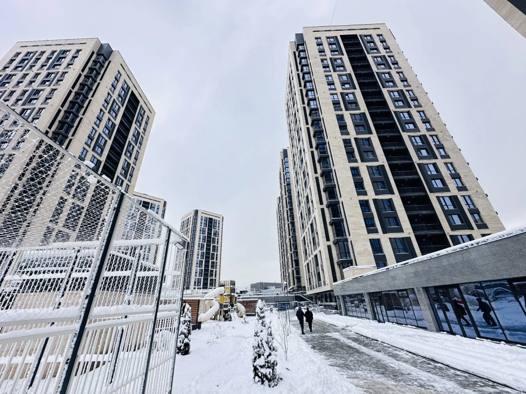 Dvukhkomnatnaya S Vidom Na Gorod Flat
