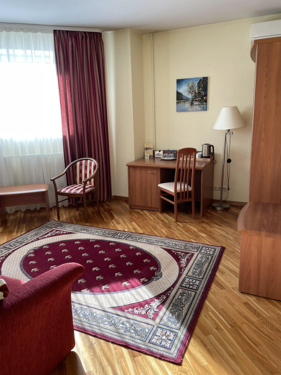Double Junior Suite (full double bed)
