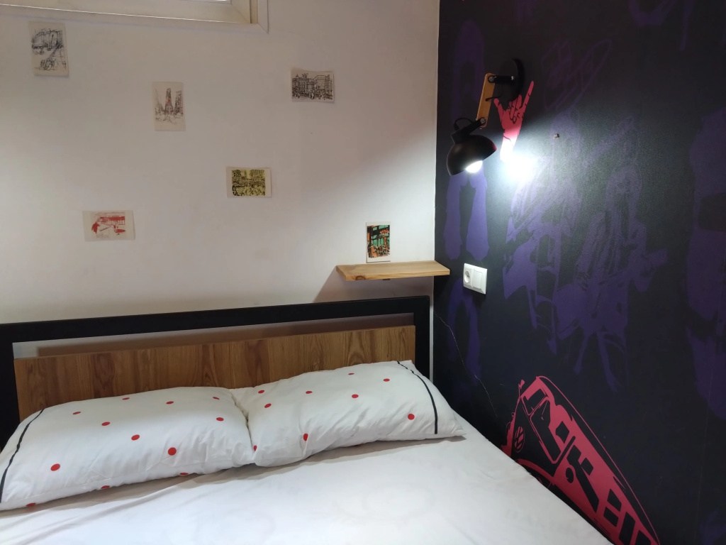Rock Double room (full double bed)