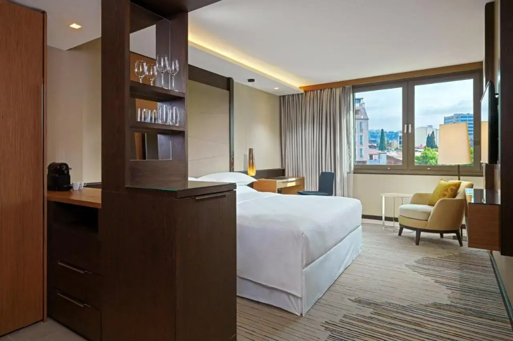 Sheraton Grand Tbilisi Metechi Palace Hotel - фото 8