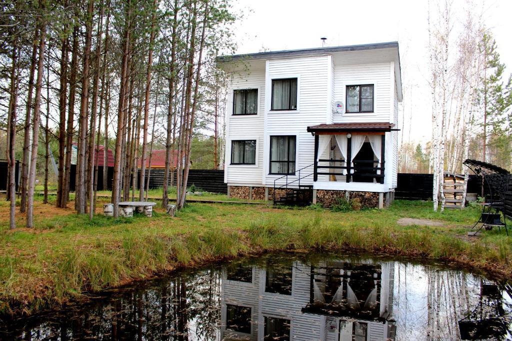 Рыбинский район: Гостевой дом Домик в лесу.76