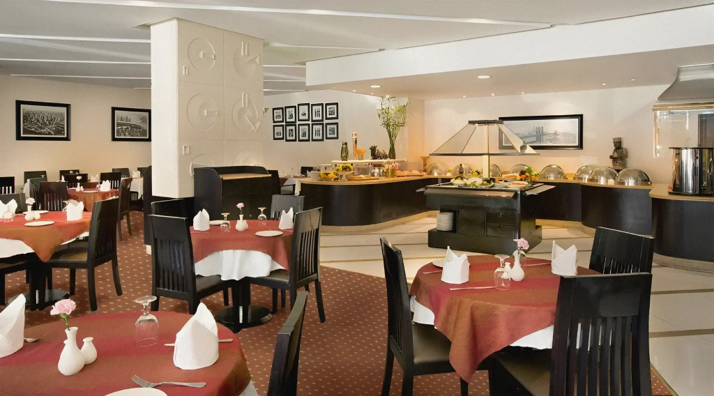 Avenue Hotel 11