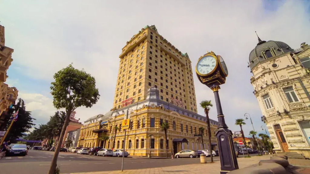 Wyndham Batumi Hotel — фото