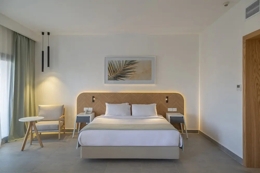 Трёхместный номер Superior с видом на сад в Amphoras Beach