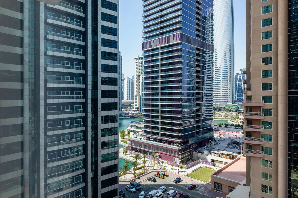 ME DO RE Jumeirah Lake Towers Apartments