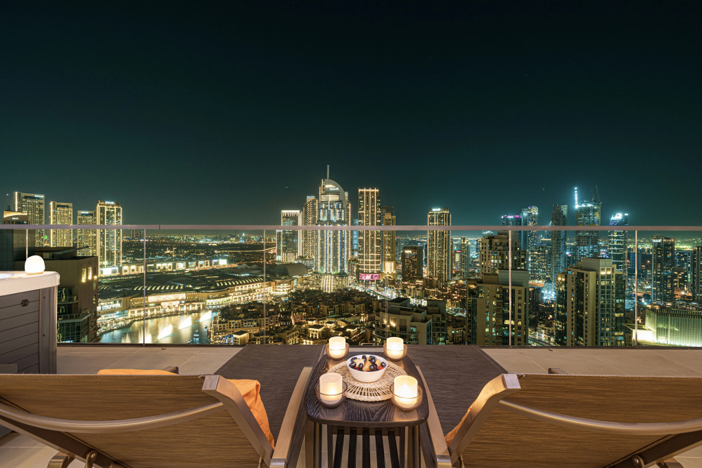 Апартаменты Private Terrace with Hot Tub Burj and Fountain View 2BR — фото