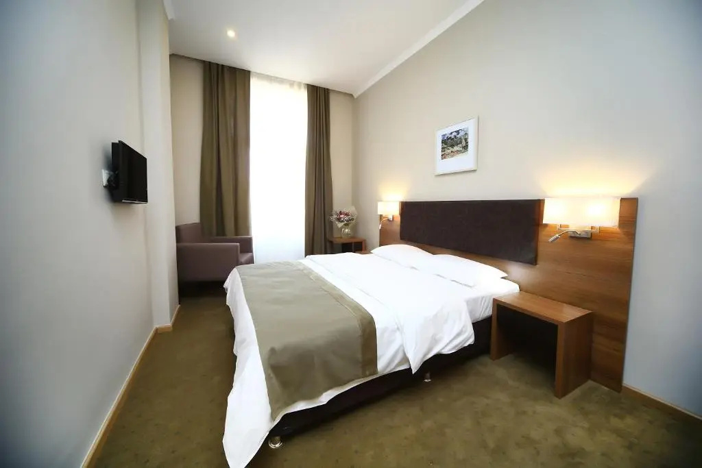 Double Junior Suite (full double bed)