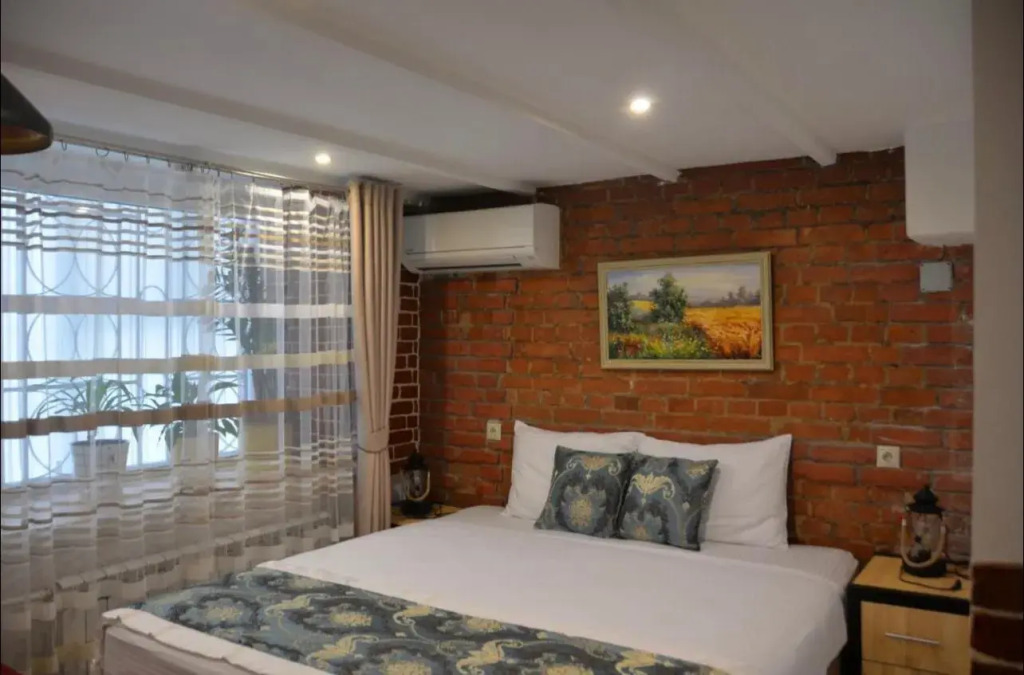 Двухместный полулюкс с видом на город двуспальная кровать в Varshavka Inn