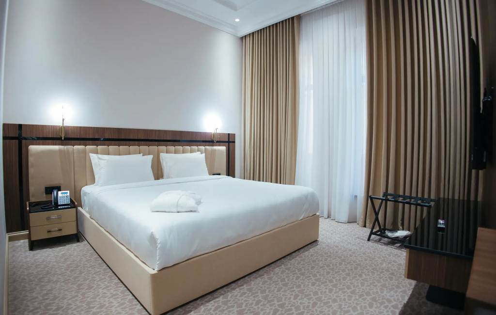 Standard Double room (full double bed)