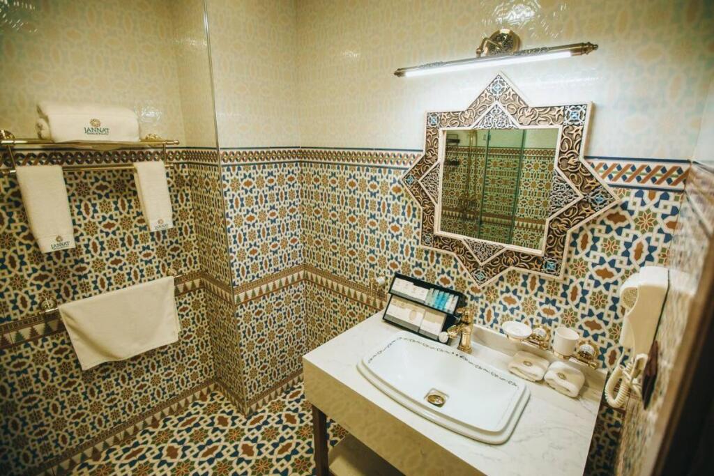Двухместный номер Deluxe двуспальная кровать в Jannat Resort Osh