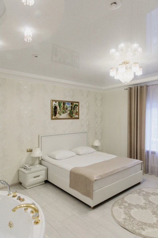 Dajmond Lugovaya Hotel Room Type - Premium Double Junior Suite with city view full double bed