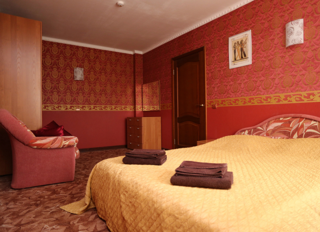 Double Suite with city view full double bed
