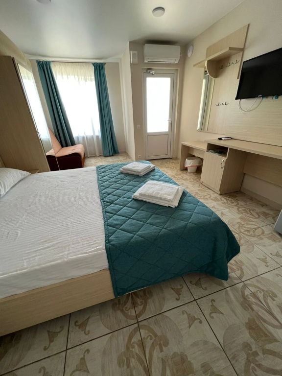 Standard Double room with sea view (full double bed)