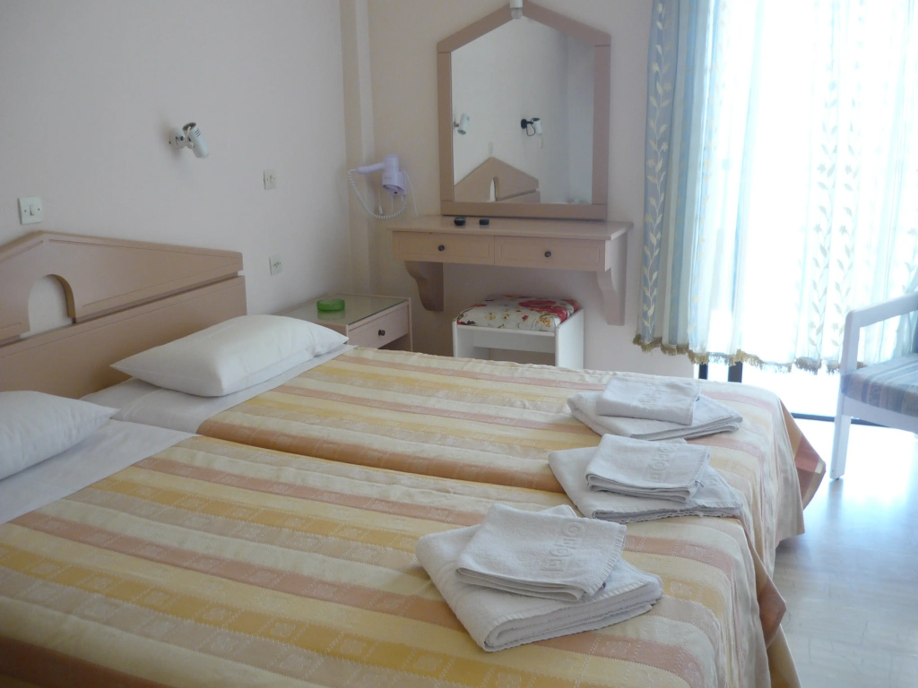 Standard Triple room with balcony and with view