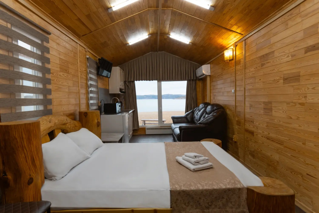 Superior Double room with view (full double bed)