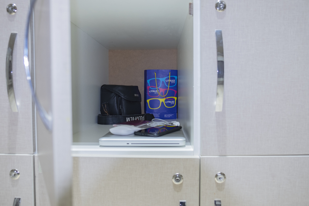 Кровать в общем номере в Travel inn