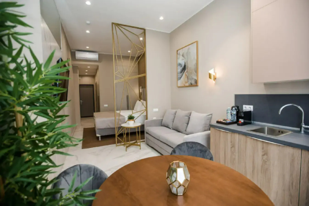 Mirror Residence Hotel Room Type - Double Junior Suite Studio with city view twin beds