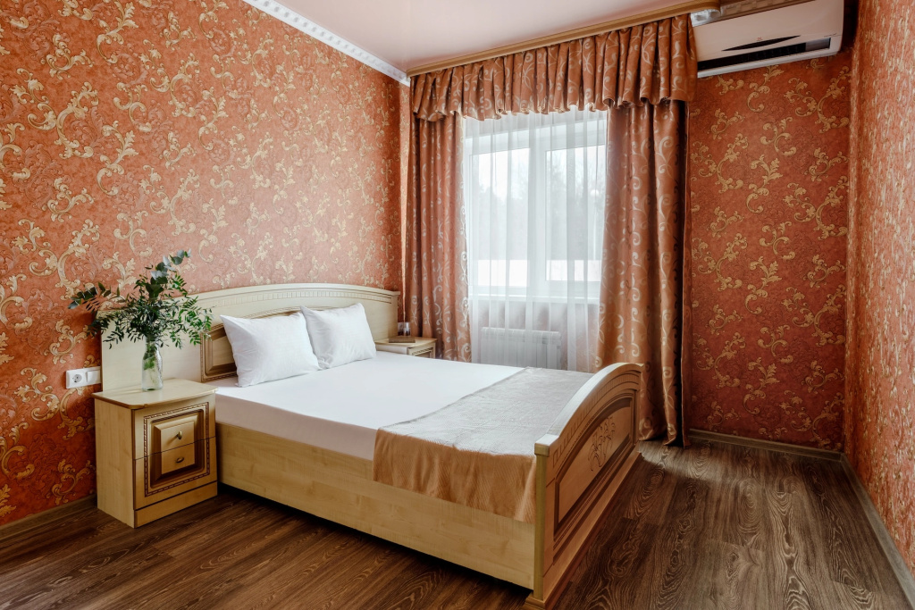 2 Bedrooms Standard Family room