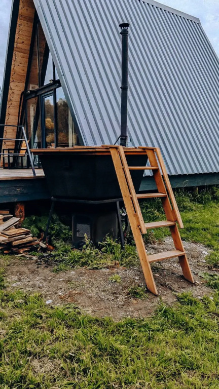 Шале А-фрейм с панорамным остеклением и террасой - фото 2