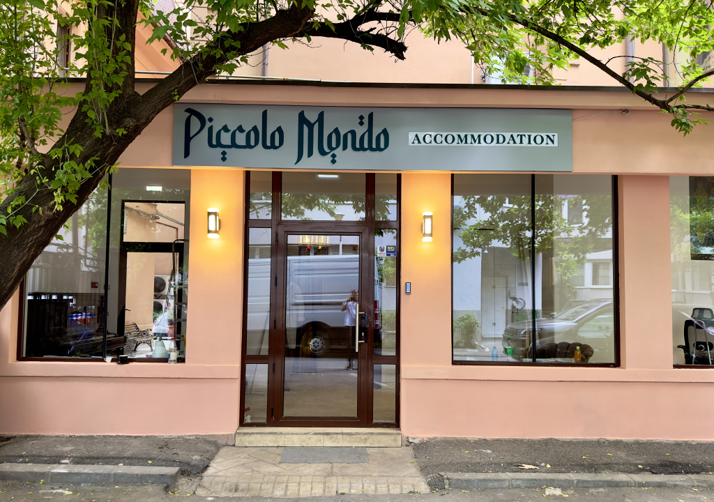 Piccolo Mondo by Citybookings Apartment Hotel