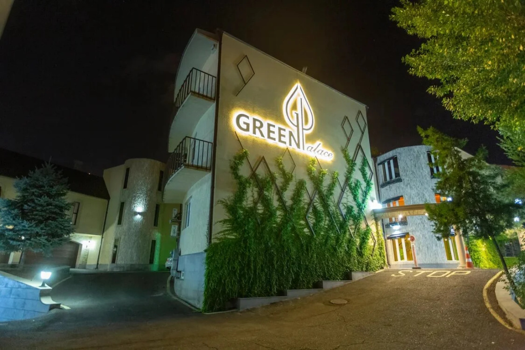 Отель Green Palace — фото