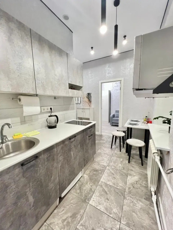 Квартира Просторная 2-к., 3 кровати - фото 9