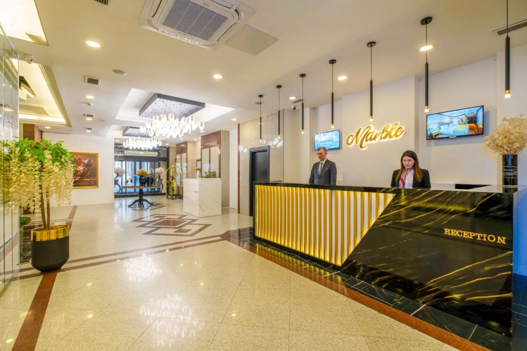 Marble Hotel — фото