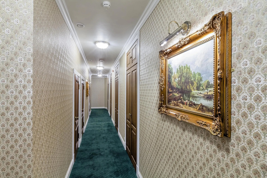 Lobby & Reception