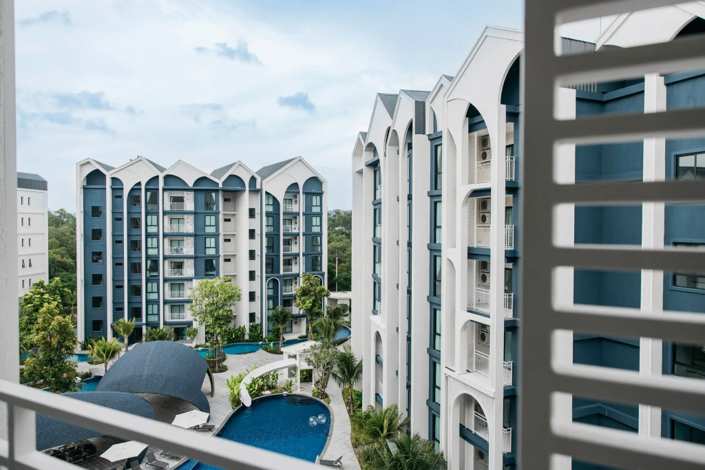 NaiYang beach The Title Halo 1 by Chiwa Apartments