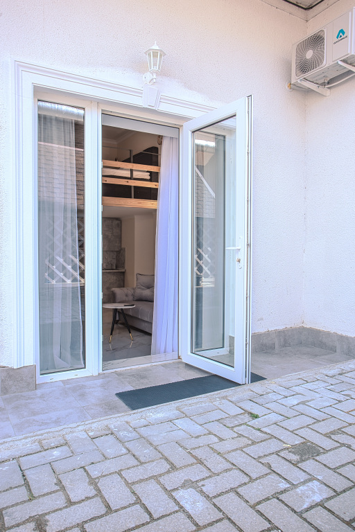 Двухместные апартаменты 2 с видом на внутреннюю территорию (во двор) двуспальная кровать в Exclusive Hotel&Apartments