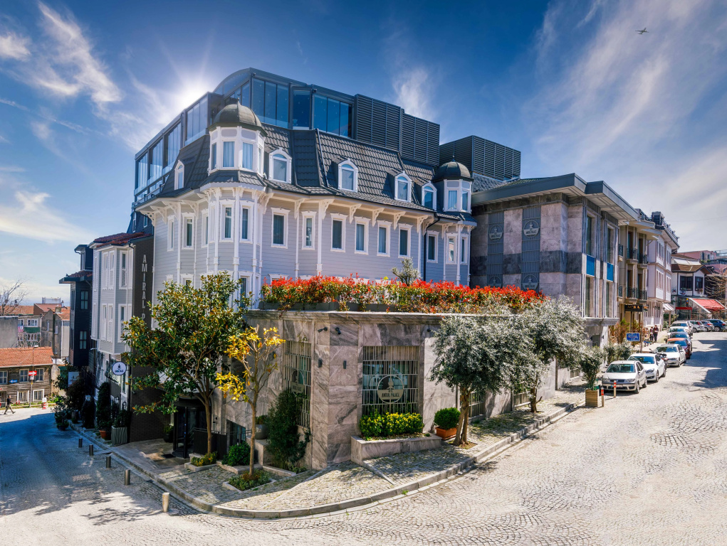 Amiral Palace Hotel — фото
