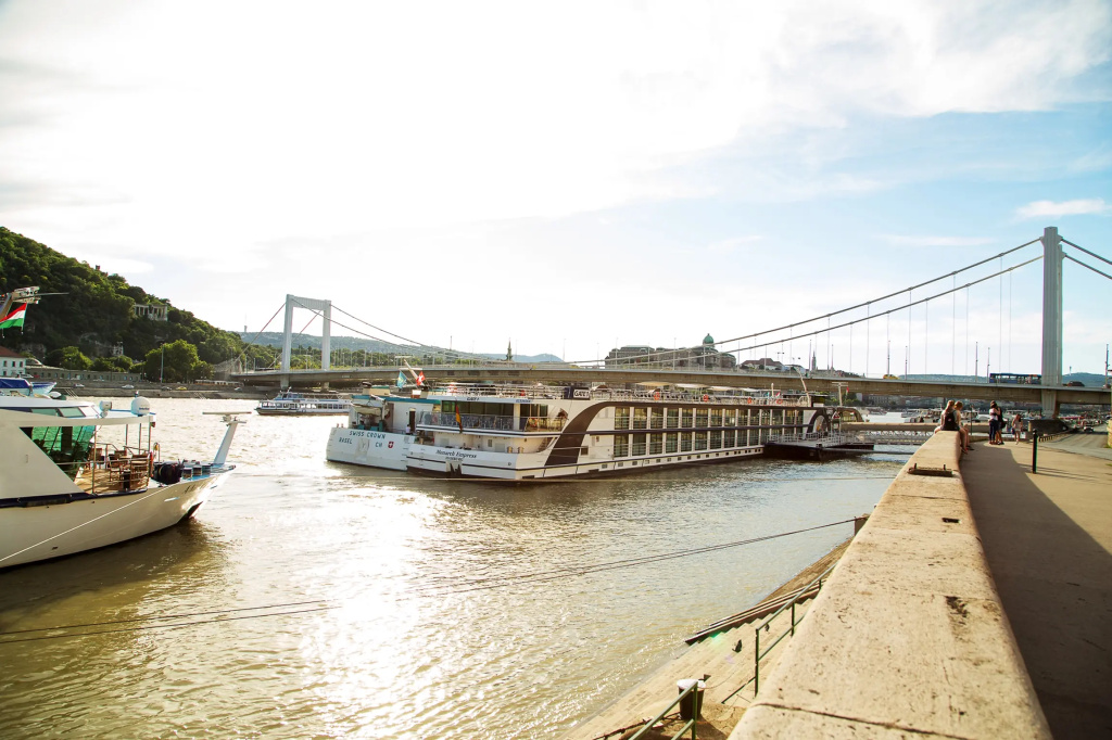Luxury With Danube View Apartments