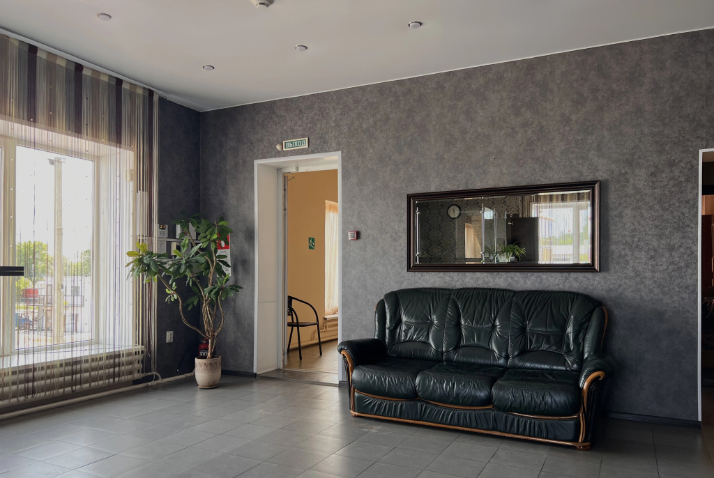 Lobby & Reception