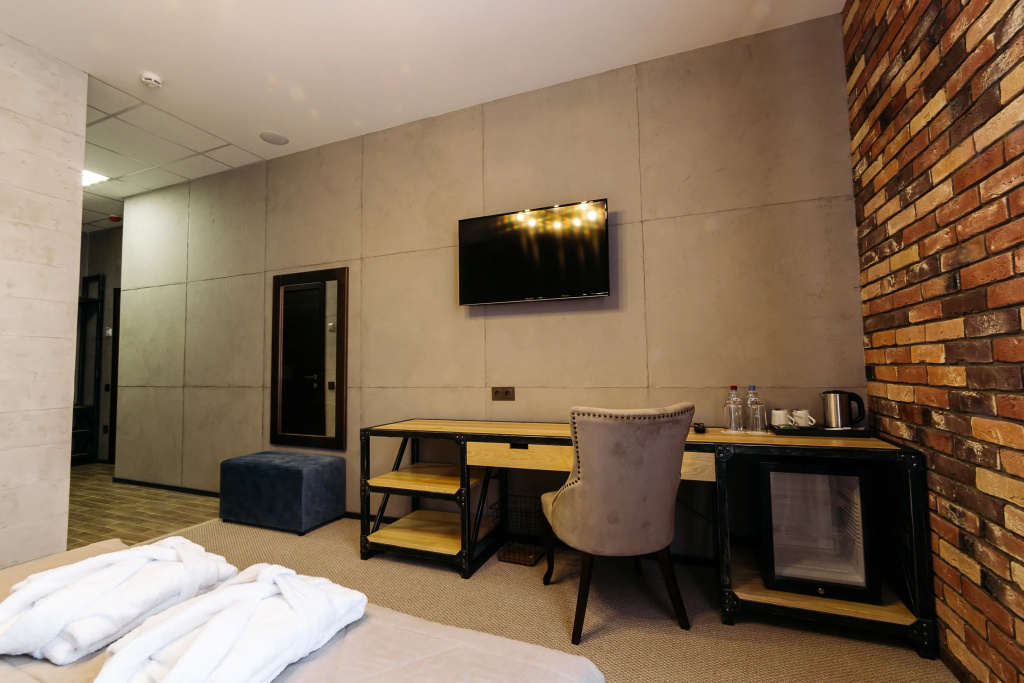 Lobby & Reception