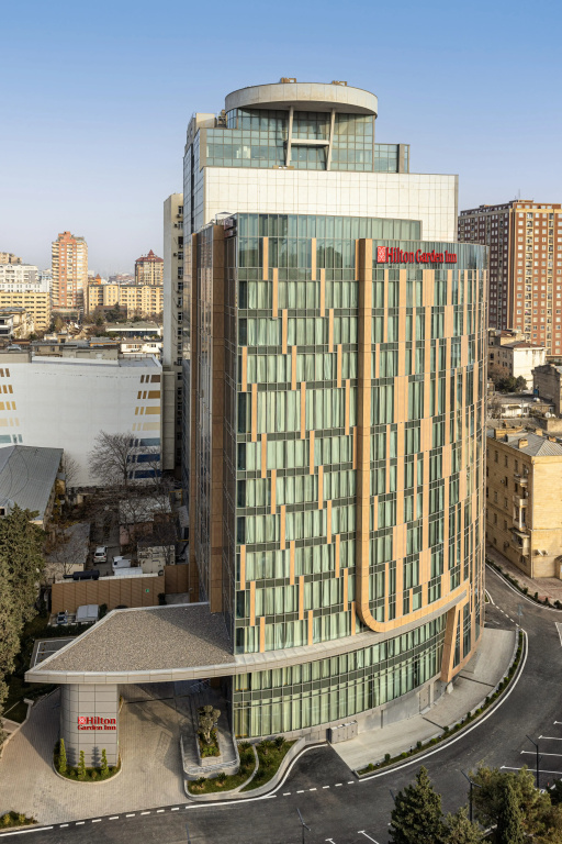 Отель Hilton Garden Inn Баку — фото