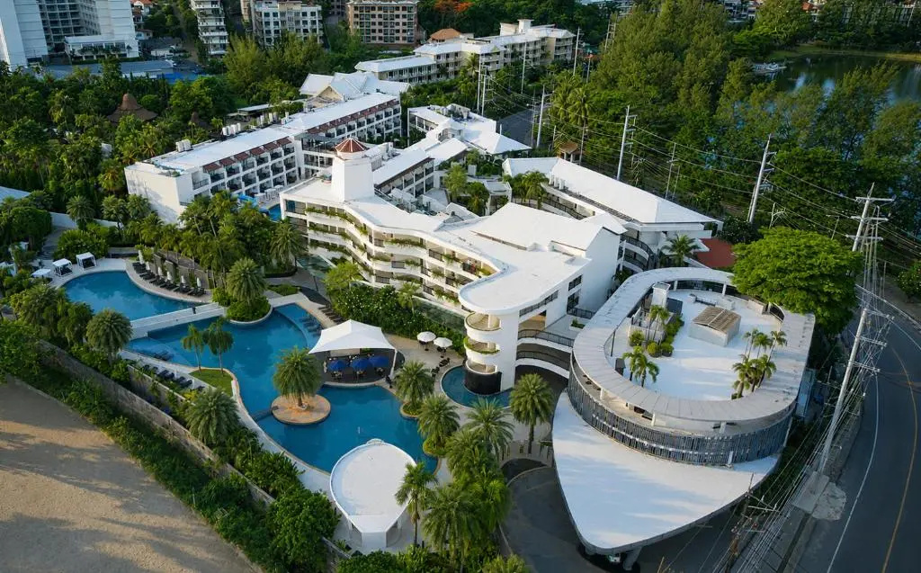 Отель Holiday Inn Resort Phuket Karon Beach by IHG — фото