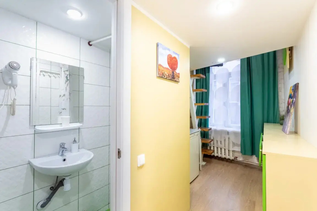Отель Апартаменты Roomstay Гривцова 13 Standart Studio #5 в Санкт-Петербурге