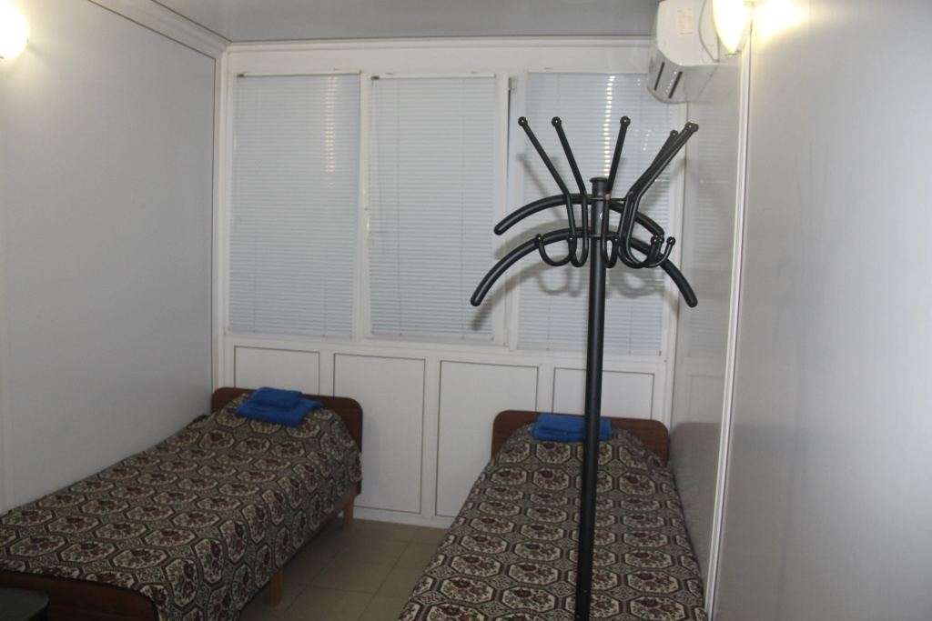 Economy Triple room