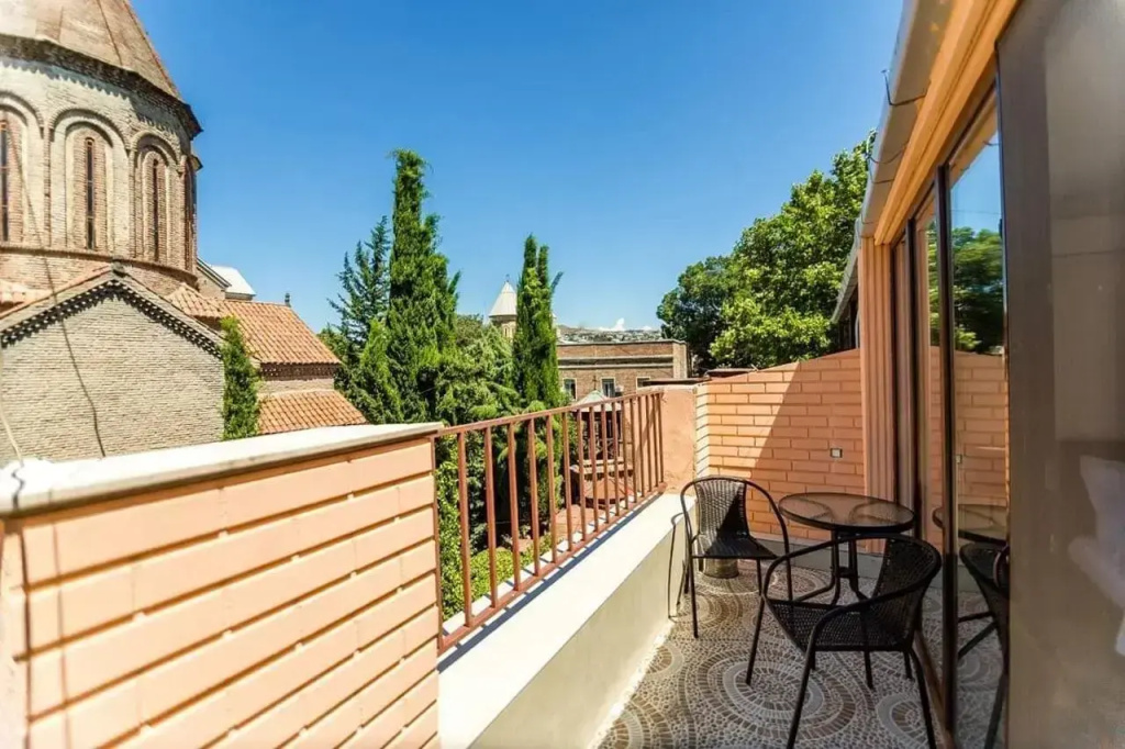 Отель Апартаменты Ninas Place 1 в Тбилиси