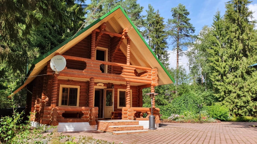 Family Cottage with balcony