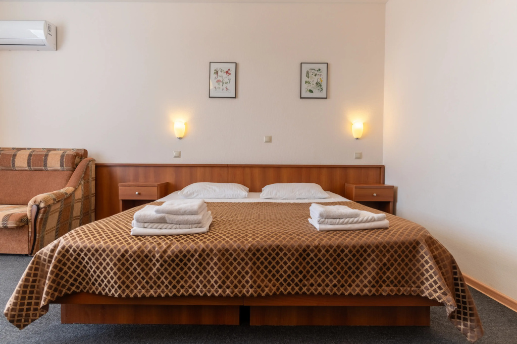 Comfort Double room with balcony (full double bed)